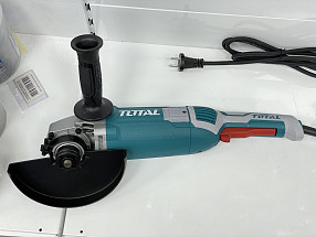 Угловая шлифмашина TOTAL TG1252306